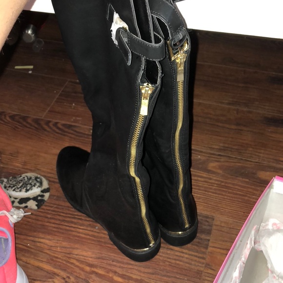 Black faux leather zip up back riding boot - Picture 2 of 4